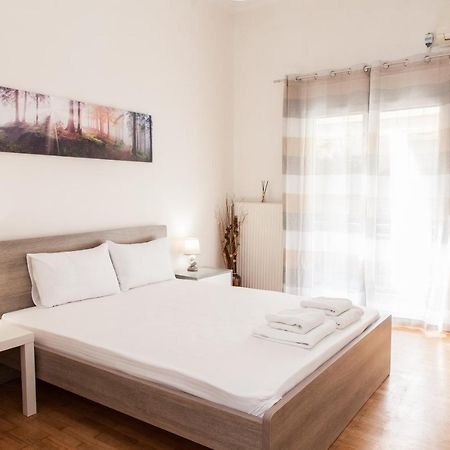 Cozy Apartment Near Stavros Niarchos Park アテネ エクステリア 写真