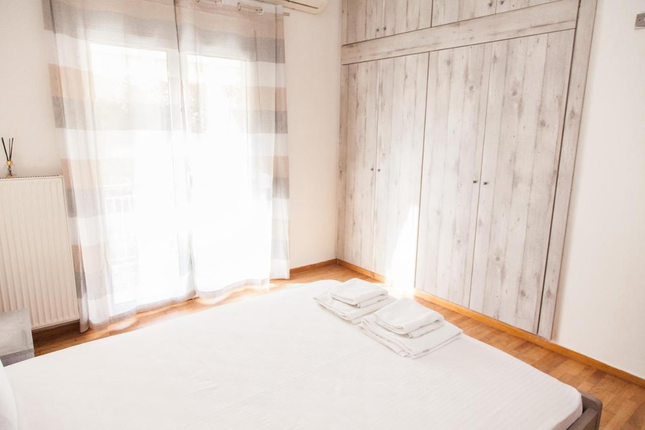 Cozy Apartment Near Stavros Niarchos Park アテネ エクステリア 写真