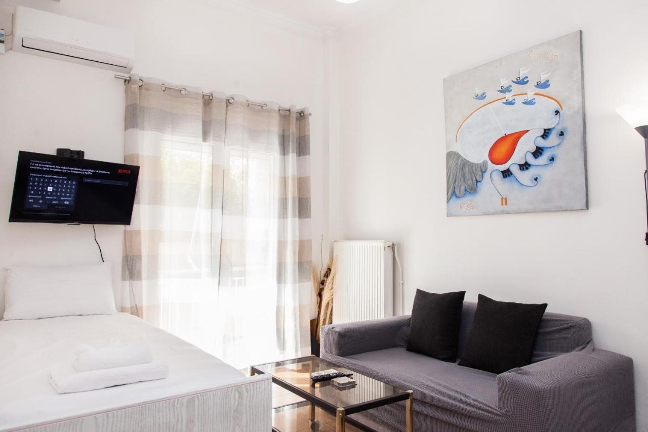 Cozy Apartment Near Stavros Niarchos Park アテネ エクステリア 写真