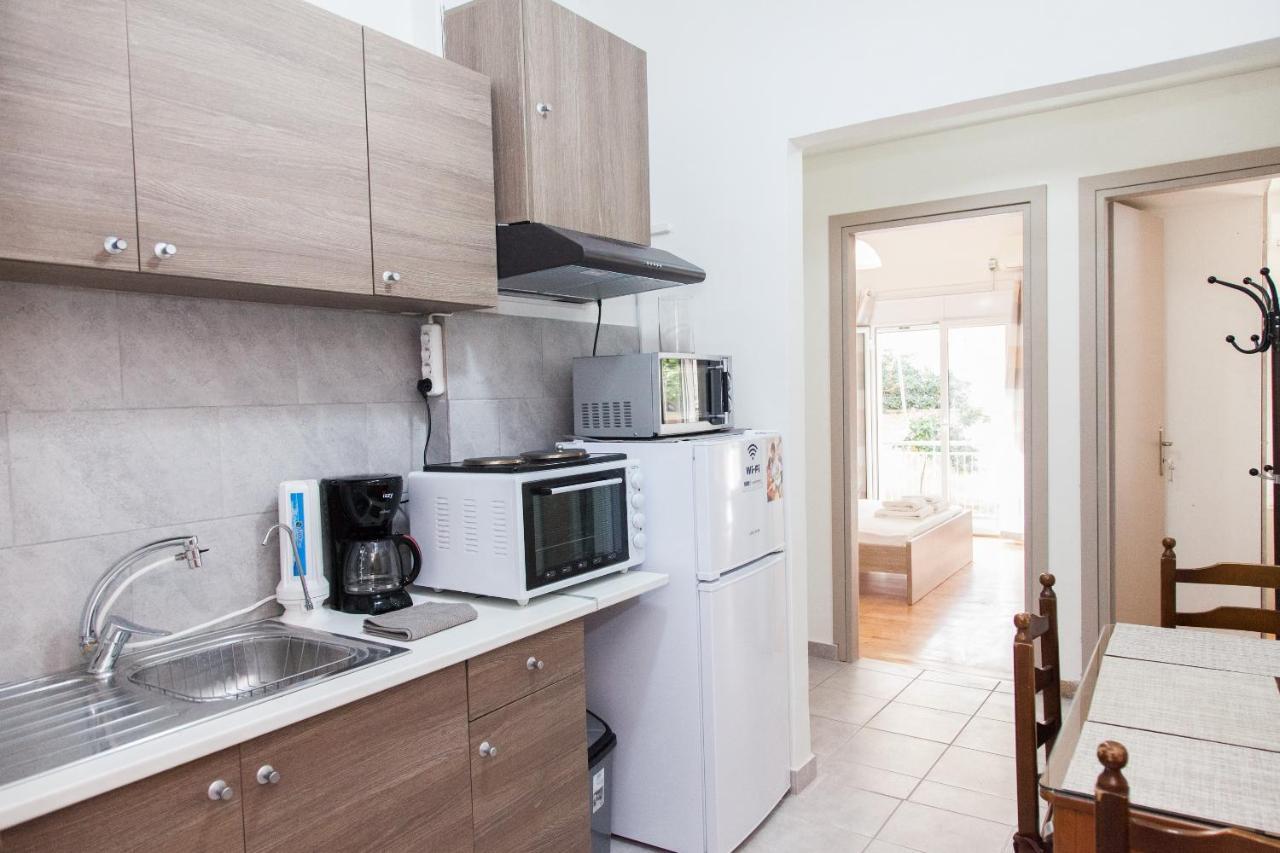 Cozy Apartment Near Stavros Niarchos Park アテネ エクステリア 写真
