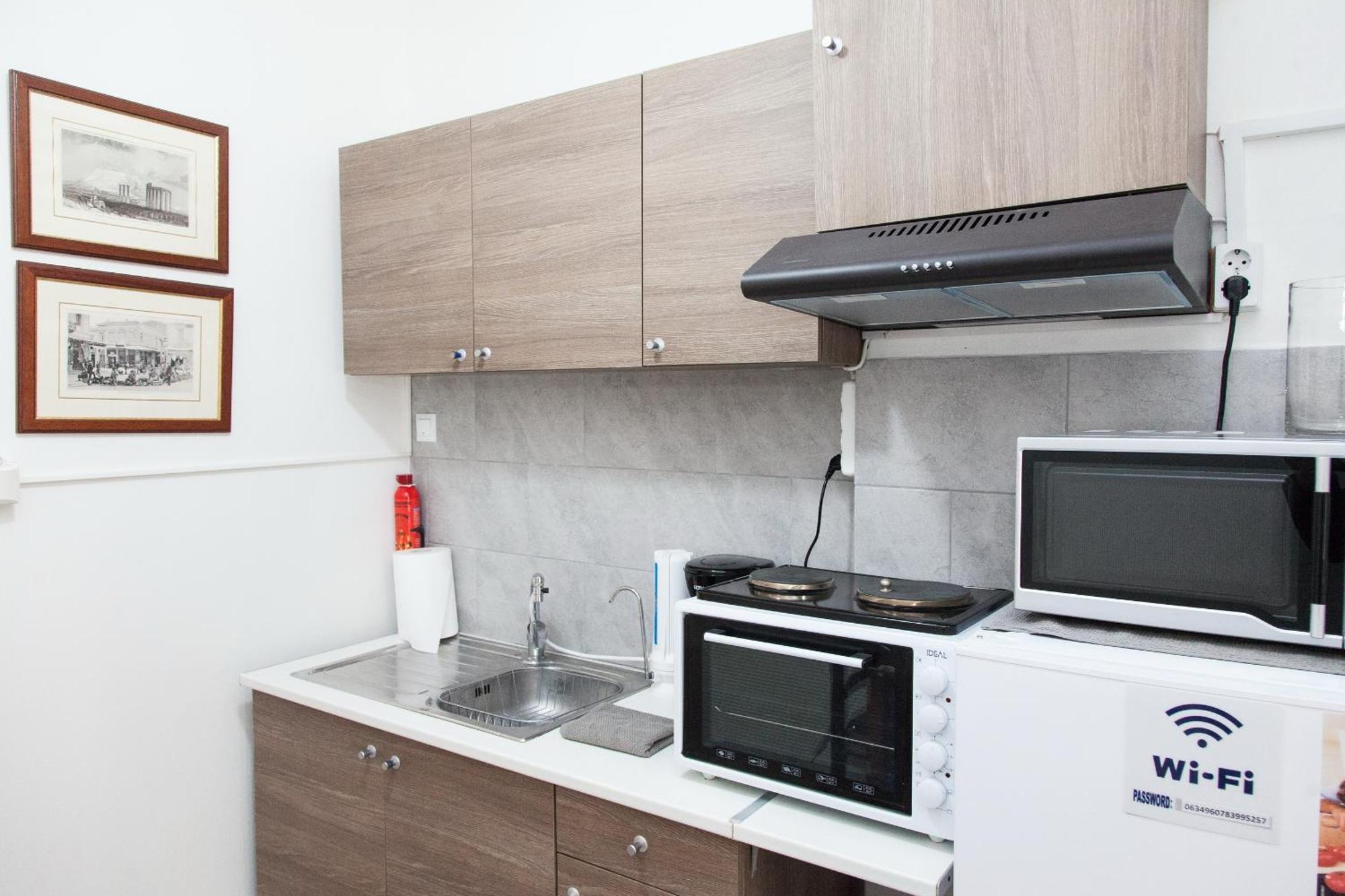 Cozy Apartment Near Stavros Niarchos Park アテネ エクステリア 写真