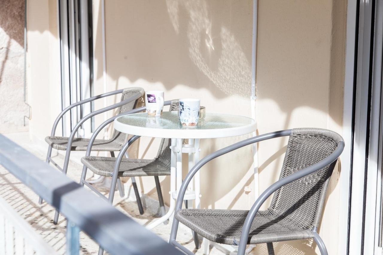 Cozy Apartment Near Stavros Niarchos Park アテネ エクステリア 写真