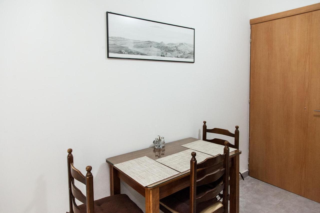 Cozy Apartment Near Stavros Niarchos Park アテネ エクステリア 写真