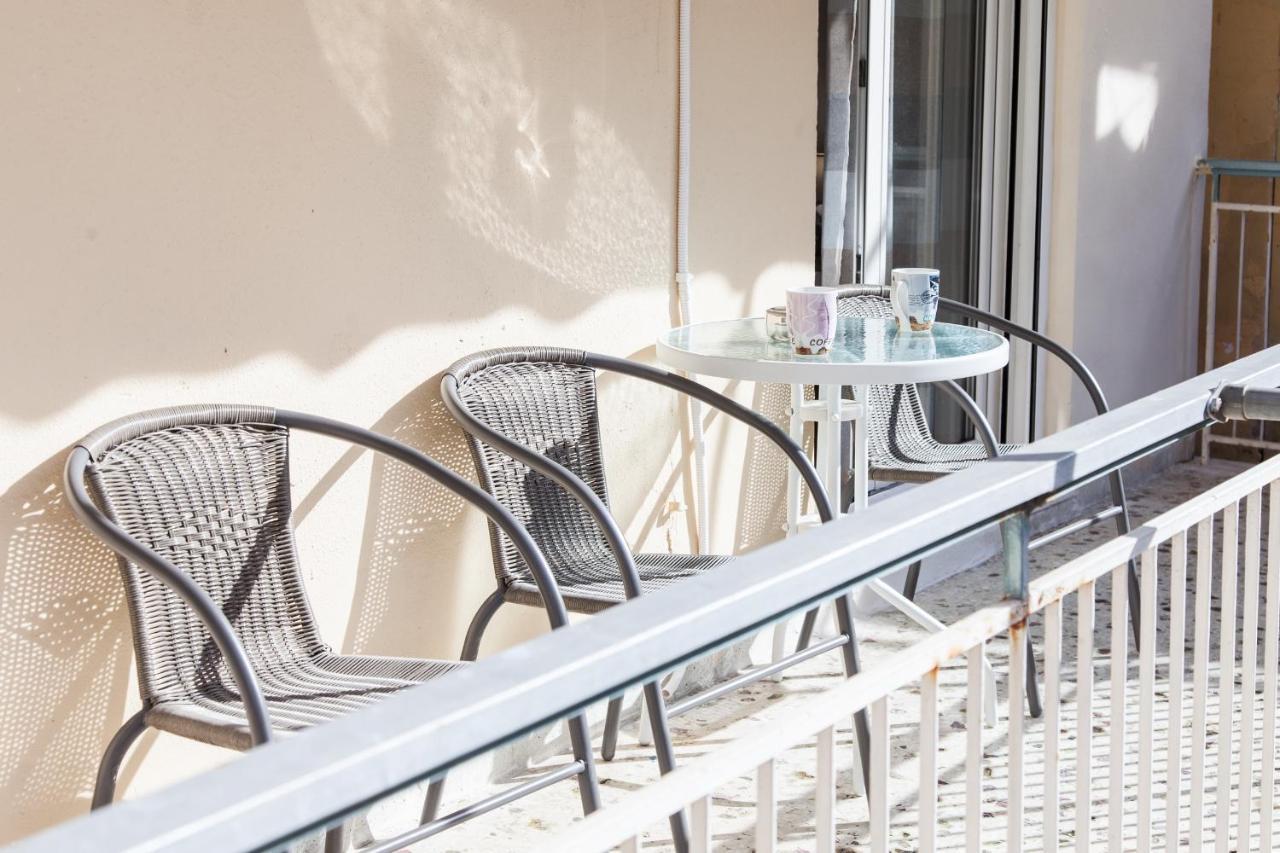 Cozy Apartment Near Stavros Niarchos Park アテネ エクステリア 写真
