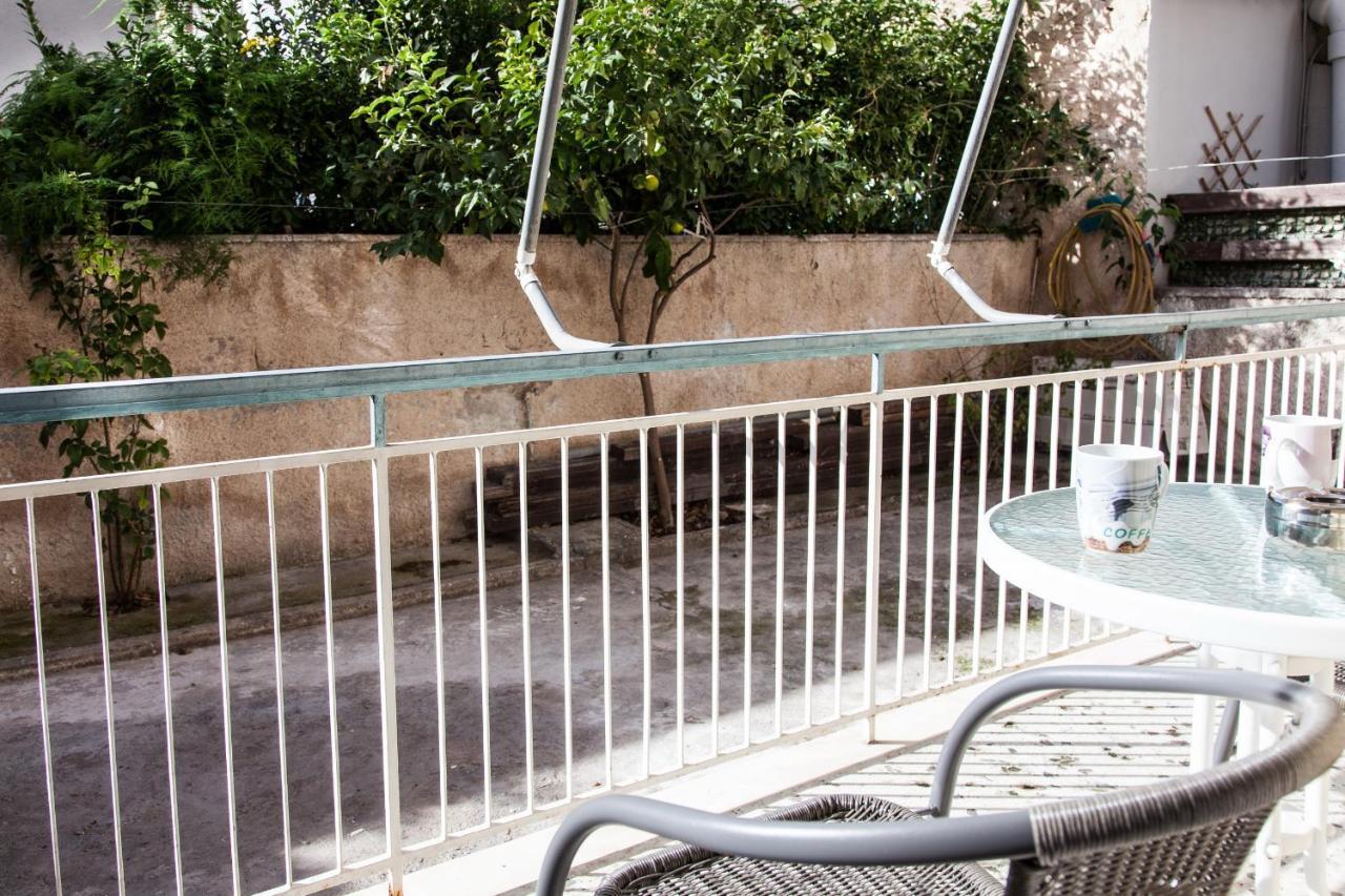 Cozy Apartment Near Stavros Niarchos Park アテネ エクステリア 写真