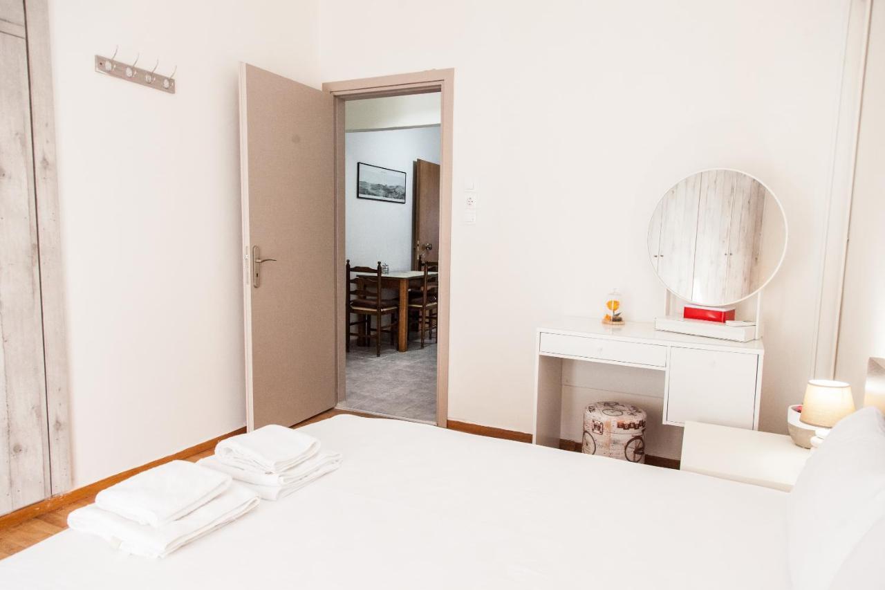 Cozy Apartment Near Stavros Niarchos Park アテネ エクステリア 写真